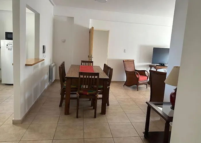 Amplio Y Centrico Dpto De 2 Habitaciones B